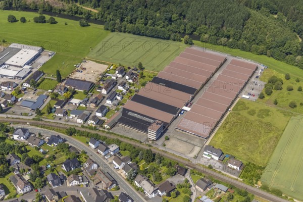 Aerial photograph, Feinblech Systeme GmbH, Lenhausen, Finnentrop, Sauerland, North Rhine-Westphalia, Germany, DE, Europe, commercial enterprises, commercial area, commercial site, commercial use, industrial area, industrial building, industrial site, aerial photograph, aerial photography, aerial photography, overview, bird's-eye view, bird's-eye view, overview