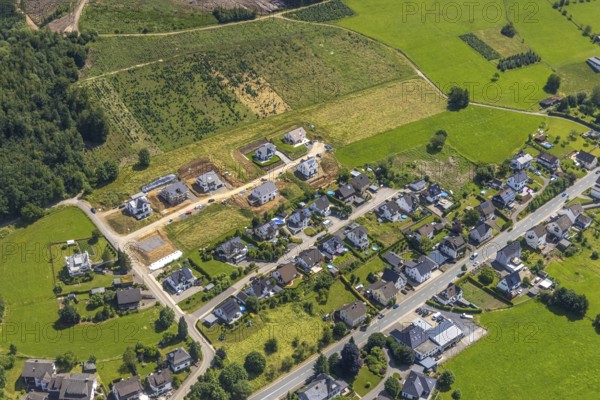 Aerial view, construction site, new building, residential buildings Auf dem Stein, Rönkhausen, Finnentrop, Sauerland, North Rhine-Westphalia, Germany, construction work, construction, construction area, building site, building plots, construction project, construction site, DE, Europe, property tax, real estate, aerial photograph, aerial photography, aerial photography, new building, overview, bird's eye view, residential complex, living and living, residential area, residential buildings, residential quality, housing estate, birds-eyes view, overview