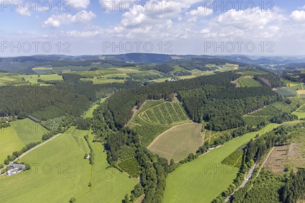 Aerial view, forest area near Serkenrode, Finnentrop, Sauerland, North Rhine-Westphalia, Germany, DE, Europe, hilly landscape, aerial view, aerial photography, aerial photography, overview, bird's-eye view, overview