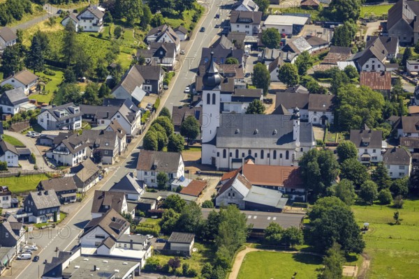 Aerial view, Church of St. Matthias in Fretter, Finnentrop, Sauerland, North Rhine-Westphalia, Germany, place of worship, DE, Europe, religious community, place of worship, holy place, church, parish, denomination, aerial view, aerial photography, aerial photography, religion, religious site, overview, bird's-eye view, overview