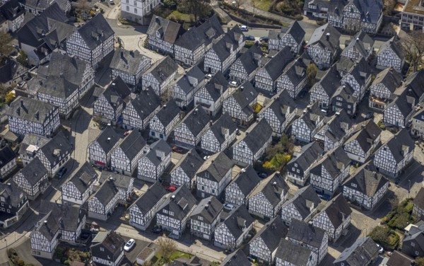 Historic town centre Alter Flecken, collection of half-timbered houses, Freudenberg, Sauerland, North Rhine-Westphalia, Germany, Old Town, DE, Europe, half-timbered houses, property tax, real estate, aerial view, aerial photography, aerial photograph, aerial photography, sight, overview, bird's eye view, residential area, living and life, residential area, residential buildings, residential quality, residential quarter, housing estate, birds-eyes view, historic, historic old town, overview