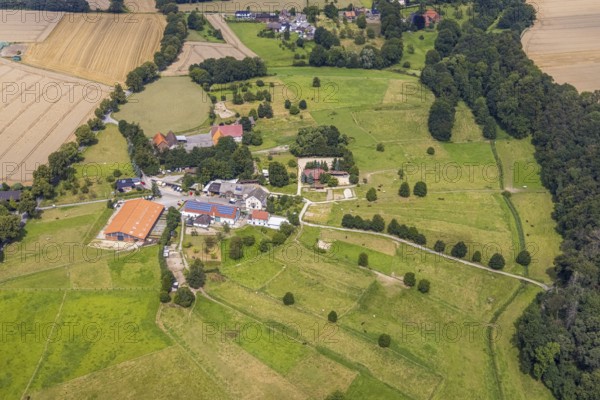 Aerial view, Reiterhof Henter in the district Strickherdicke, Fröndenberg/Ruhr, Ruhr area, North Rhine-Westphalia, Germany, DE, Europe, aerial view, aerial photography, aerial photography, equestrian sport, equestrian centre, equestrian centre, riding stable, overview, bird's-eye view, overview
