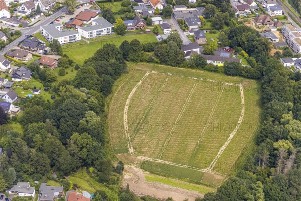 Aerial view, open space with municip. Kindergarten Villa Kunterbunt in the district Ardey, Fröndenberg/Ruhr, Ruhr area, North Rhine-Westphalia, Germany, DE, Europe, kindergarten, day care centre, day care centre, aerial view, aerial photography, aerial photography, overview, bird's-eye view, overview
