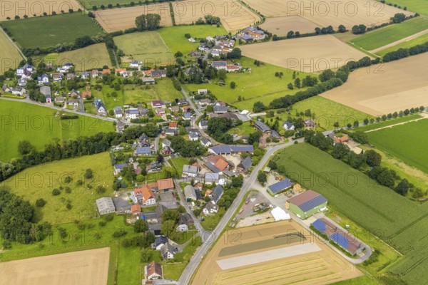 Aerial view, aerial view district Bentrop, Fröndenberg/Ruhr, Ruhr area, North Rhine-Westphalia, Germany, DE, Europe, property tax, real estate, aerial view, aerial photography, aerial photography, townscape, overview, bird's-eye view, housing estate, housing and living, residential area, residential buildings, housing quality, housing estate, birds-eyes view, overview