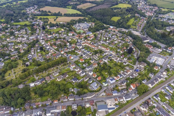 Aerial view, site view, Alter cemetery und Gesamtschule Fröndenberg, Fröndenberg/Ruhr, Ruhr area, North Rhine-Westphalia, Germany, burial site, education, educational institution, DE, Europe, cemetery, memorial, comprehensive school, Gottesacker, graves, burial ground, educational institute, aerial photograph, aerial photography, aerial photography, resting place, school, overview, bird's-eye view, birds-eyes view, overview