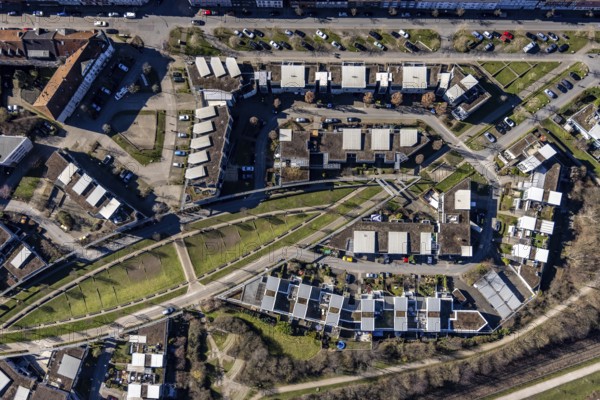 Aerial view, residential buildings Robert-Geritzmann-Höfe, Feldmark, Gelsenkirchen, Ruhr area, North Rhine-Westphalia, Germany, DE, Europe, property tax, real estate, aerial view, aerial photography, aerial photography, overview, bird's-eye view, residential complex, living and living, residential area, residential buildings, quality of living, residential neighbourhood, housing estate, birds-eyes view, overview