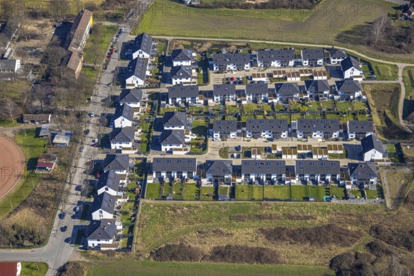 Aerial view, housing estate on Albert-Schweitzer-Straße, Beckhausen, Gelsenkirchen, Ruhr area, North Rhine-Westphalia, Germany, DE, Europe, property tax, real estate, aerial view, aerial photography, aerial photography, new development area, overview, bird's-eye view, housing estate, housing and living, residential area, residential buildings, housing quality, residential neighbourhood, housing estate, birds-eyes view, overview