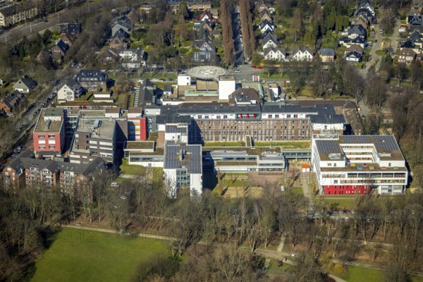 Aerial view, Bergmannsheil and Children's Hospital Buer, Buer, Gelsenkirchen, Ruhr area, North Rhine-Westphalia, Germany, DE, Europe, healthcare, hospital, clinic, clinic centre, hospital, aerial view, aerial photography, aerial photography, medical facility, medical aid, emergency service, overview, bird's-eye view, overview, medical care