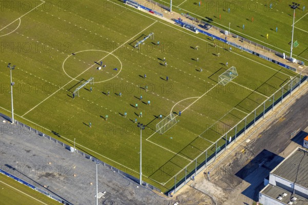 Aerial view, football players and training grounds at the Schalke Veltins-Arena, Berger Feld, Erle, Gelsenkirchen, Ruhr area, North Rhine-Westphalia, Germany, Arena, DE, Europe, football field, football pitch, football player, football stadium, football club, aerial view, aerial photography, aerial photography, sports, sports facilities, sports field, sports facility, stadium, training grounds, overview, bird's eye view, birds-eyes view, overview