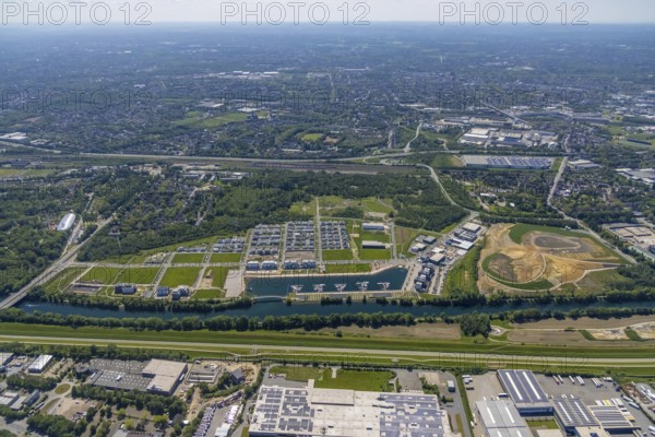 Aerial view, Graf Bismarck city quarter on the Rhine-Herne Canal, Marina Bismarck, Schalke-Nord, Gelsenkirchen, Ruhr area, North Rhine-Westphalia, Germany, DE, Europe, birds-eyes view, aerial photograph, aerial photography, aerial photography, overview, bird's eye view