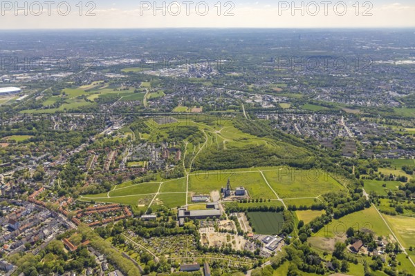 Aerial view, Rungenberghalde with night sign, Zeche Hugo Schacht 2, Buer, Gelsenkirchen, Ruhr area, North Rhine-Westphalia, Germany, slag heap, DE, Eschweiler Straße, Europe, slag heap, aerial view, aerial photography, aerial photography, night sign, overview, bird's eye view, housing estate, colliery, birds-eyes view, overview