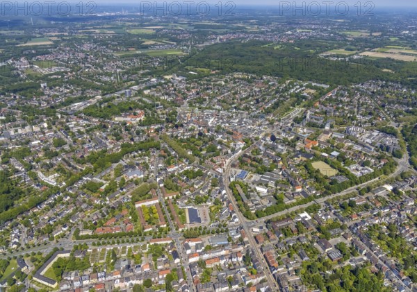 Aerial view, main centre Buer, retail centre, Buer, Gelsenkirchen, Ruhr area, North Rhine-Westphalia, Germany, DE, Europe, birds-eyes view, aerial photography, aerial photography, overview, overview, bird's eye view, retail centres of the city of Gelsenkirchen, shopping street, district