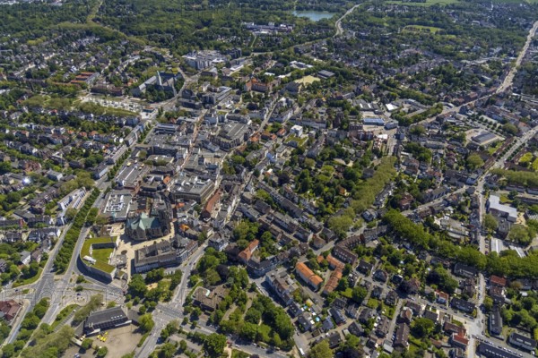Aerial view, main centre Buer, retail centre, Buer, Gelsenkirchen, Ruhr area, North Rhine-Westphalia, Germany, DE, Europe, birds-eyes view, aerial photography, aerial photography, overview, overview, bird's eye view, retail centres of the city of Gelsenkirchen, shopping street, district