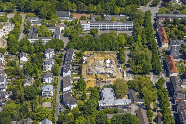 Aerial view, demolition work, construction site and new building at Max-Planck-Gymnasium, Buer, Gelsenkirchen, Ruhr area, North Rhine-Westphalia, Germany, construction area, construction site, building plots, construction project, construction site, education, educational institution, DE, Europe, grammar school, teaching institute, aerial view, aerial photography, aerial photography, new building, school, overview, bird's-eye view, overview