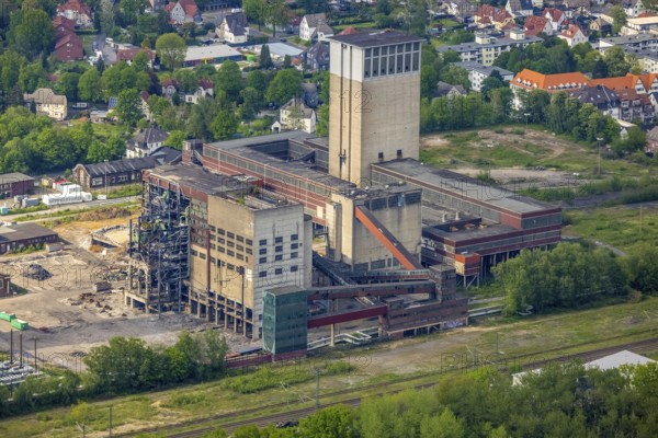 Aerial view, former DSK Lippe mine, Egonstraße, city limits to Gelsenkirchen, Westerholt, Hassel, Gelsenkirchen, Ruhr area, North Rhine-Westphalia, Germany, demolition, demolition work, mine, DE, DSK, Europe, Herten, aerial view, aerial photography, aerial photography, coal mine, overview, bird's-eye view, former Westerholt colliery, overview