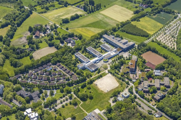 Aerial view, Westfälische Hochschule, Hans-Schwier-Berufskolleg, housing estate Angerburger Straße, Buer, Gelsenkirchen, Ruhr area, North Rhine-Westphalia, Germany, vocational school, education, educational institution, DE, Europe, university, college, aerial photograph, aerial photography, aerial photography, Neidenburger Straße, school, overview, bird's-eye view, overview