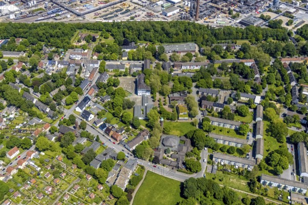 Aerial view, local supply centre Scholven, Im Brömm, retail centre, Scholven, Gelsenkirchen, Ruhr area, North Rhine-Westphalia, Germany, DE, Europe, birds-eyes view, aerial view, aerial photography, aerial photography, overview, bird's eye view