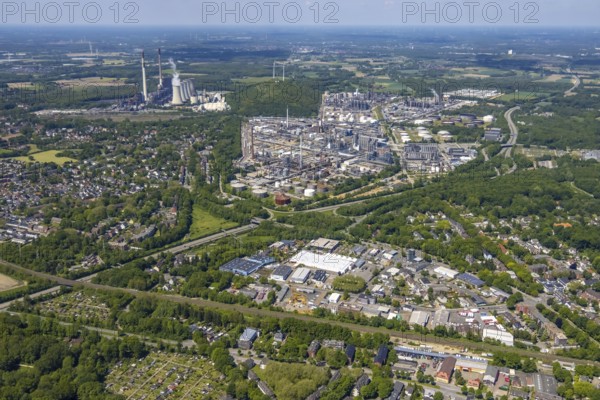 Aerial view, supplementary location Buschgrundstraße, retail centre, Buer, Gelsenkirchen, Ruhr area, North Rhine-Westphalia, Germany, DE, Europe, birds-eyes view, aerial view, aerial photography, aerial photography, overview, overview, bird's eye view, retail centres of the city of Gelsenkirchen, shopping street, district