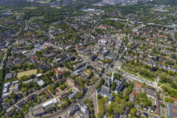 Aerial view, main centre Buer, retail centre, Buer, Gelsenkirchen, Ruhr area, North Rhine-Westphalia, Germany, DE, Europe, birds-eyes view, aerial photography, aerial photography, overview, overview, bird's eye view, retail centres of the city of Gelsenkirchen, shopping street, district