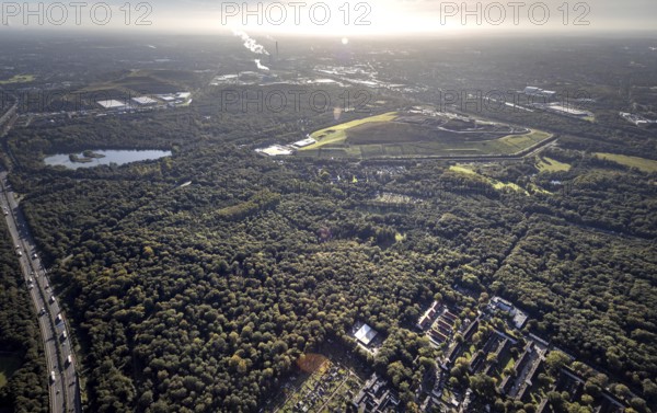 Aerial view, Resser Mark city forest with Emscherbruch central landfill in the Resser Mark district of Gelsenkirchen, Ruhr area, North Rhine-Westphalia, Germany, DE, landfill, Emscherbruch, Europe, Ewaldsee, Gelsenkirchen, aerial photograph, aerial photography, aerial photography, nature reserve, nature reserve Emscherbruch, overview, bird's eye view, forest, birds-eyes view, overview