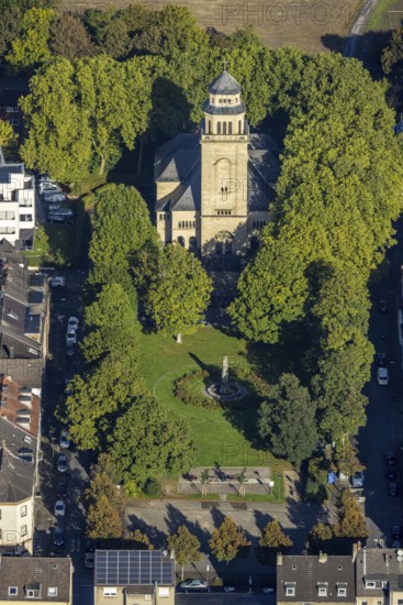 Aerial view, St Paul's Church Resse and memorial park with anniversary fountain in the Resse district of Gelsenkirchen, Ruhr area, North Rhine-Westphalia, Germany, place of worship, fountain, DE, Europe, Gelsenkirchen, religious community, place of worship, holy place, church, parish, denomination, aerial view, aerial photography, aerial photography, religion, religious site, overview, bird's-eye view, overview