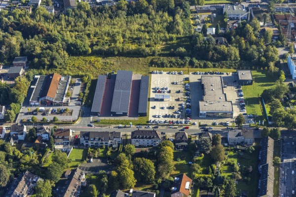 Aerial view, commercial area Ewaldstraße and Maxi-Garagen with solar roof and Å koda Autohaus Kläsener in the district Resse in Gelsenkirchen, Ruhr area, North Rhine-Westphalia, Germany, DE, Europe, Gelsenkirchen, commercial enterprises, commercial area, industrial area, commercial location, commercial use, industrial area, industrial location, aerial view, aerial photography, aerial photography, photovoltaic, photovoltaic system, solar, solar system, solar roof, solar energy, overview, bird's-eye view, birds-eyes view, overview
