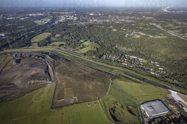 Aerial view, Resser Mark city forest with Münsterstrasse in the Resser Mark district of Gelsenkirchen, Ruhr area, North Rhine-Westphalia, Germany, DE, Emscherbruch, Europe, Gelsenkirchen, aerial view, aerial photography, aerial photography, nature reserve, Emscherbruch nature reserve, overview, bird's eye view, forest, birds-eyes view, overview