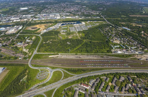 Aerial view, Graf Bismarck city quarter on the Rhine-Herne Canal, Marina Bismarck, Schalke-Nord, Gelsenkirchen, Ruhr area, North Rhine-Westphalia, Germany, DE, Europe, birds-eyes view, aerial photograph, aerial photography, aerial photography, overview, bird's eye view