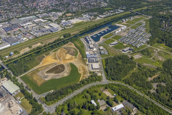 Aerial view, Graf Bismarck city quarter on the Rhine-Herne Canal, Marina Bismarck, Schalke-Nord, Gelsenkirchen, Ruhr area, North Rhine-Westphalia, Germany, DE, Europe, birds-eyes view, aerial photograph, aerial photography, aerial photography, overview, bird's eye view