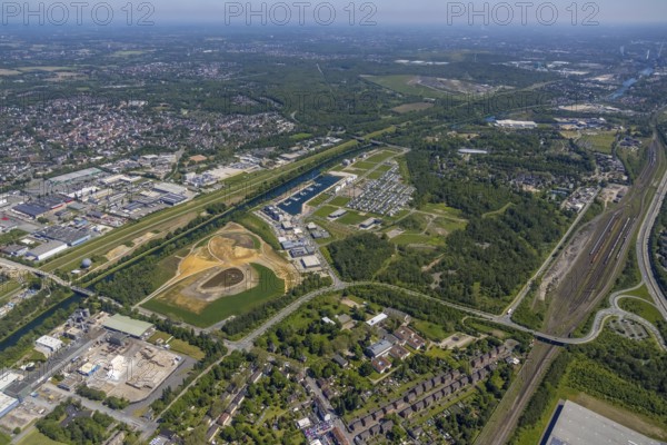 Aerial view, Graf Bismarck city quarter on the Rhine-Herne Canal, Marina Bismarck, Schalke-Nord, Gelsenkirchen, Ruhr area, North Rhine-Westphalia, Germany, DE, Europe, birds-eyes view, aerial photograph, aerial photography, aerial photography, overview, overview, bird's eye view, commercial sites, commercial areas