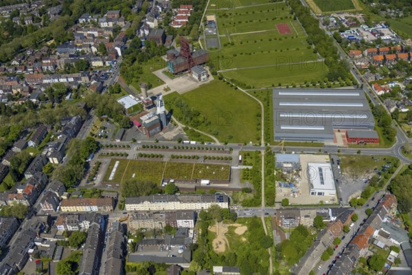 Aerial view, Bismarck shopping centre, Bismarckstraße Nord/Consol, retail centre, Gelsenkirchen-Bulmke-Hüllen, Gelsenkirchen, Ruhr area, North Rhine-Westphalia, Germany, DE, Europe, birds-eyes view, aerial view, aerial photography, aerial photography, overview, overview, bird's eye view, retail centres of the city of Gelsenkirchen, shopping street, district
