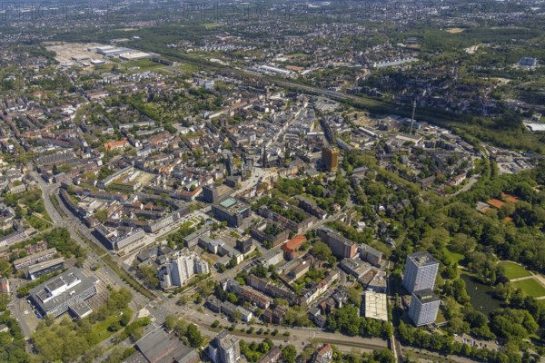 Aerial view, main centre Gelsenkirchen-Mitte, City Gelsenkirchen, Bahnhofstraße, market place, retail centre, Schalke, Gelsenkirchen, Ruhr area, North Rhine-Westphalia, Germany, DE, Europe, birds-eyes view, aerial view, aerial photography, aerial photography, overview, overview, bird's eye view, retail centres of the city of Gelsenkirchen, shopping street, district