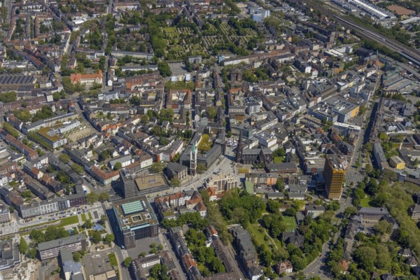 Aerial view, main centre Gelsenkirchen-Mitte, City Gelsenkirchen, Bahnhofstraße, market place, retail centre, Schalke, Gelsenkirchen, Ruhr area, North Rhine-Westphalia, Germany, DE, Europe, birds-eyes view, aerial view, aerial photography, aerial photography, overview, overview, bird's eye view, retail centres of the city of Gelsenkirchen, shopping street, district