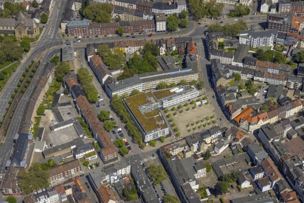 Aerial view, main centre Gelsenkirchen-Mitte, City Gelsenkirchen, Bahnhofstraße, market place, retail centre, Schalke, Gelsenkirchen, Ruhr area, North Rhine-Westphalia, Germany, DE, Europe, birds-eyes view, aerial view, aerial photography, aerial photography, overview, overview, bird's eye view, retail centres of the city of Gelsenkirchen, shopping street, district