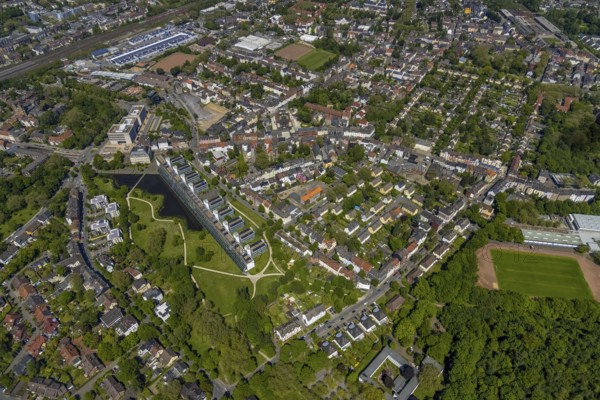 Aerial view, supplementary location retail centre, Bochumer Straße, Wissenschaftspark Gelsenkirchen GmbH, Ückendorf, Gelsenkirchen, Ruhr area, North Rhine-Westphalia, Germany, DE, Europe, birds-eyes view, aerial view, aerial photography, aerial photography, overview, overview, bird's eye view, retail centre, retail centres of the city of Gelsenkirchen, shopping street, district
