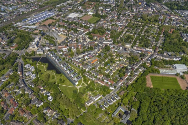 Aerial view, supplementary location retail centre, Bochumer Straße, Wissenschaftspark Gelsenkirchen GmbH, Ückendorf, Gelsenkirchen, Ruhr area, North Rhine-Westphalia, Germany, DE, Europe, birds-eyes view, aerial view, aerial photography, aerial photography, overview, overview, bird's eye view, retail centre, retail centres of the city of Gelsenkirchen, shopping street, district