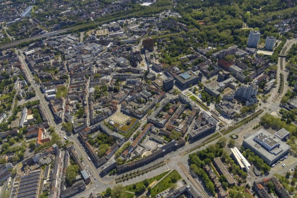 Aerial view, main centre Gelsenkirchen-Mitte, City Gelsenkirchen, Bahnhofstraße, market place, retail centre, Schalke, Gelsenkirchen, Ruhr area, North Rhine-Westphalia, Germany, DE, Europe, birds-eyes view, aerial view, aerial photography, aerial photography, overview, overview, bird's eye view, retail centres of the city of Gelsenkirchen, shopping street, district