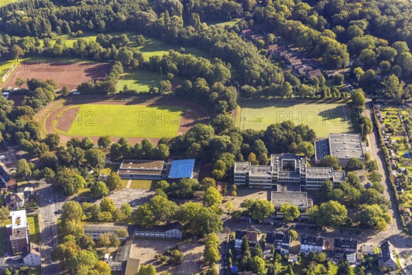 Aerial view, comprehensive school Erle with sports field in the district Erle in Gelsenkirchen, Ruhr area, North Rhine-Westphalia, Germany, education, educational institution, DE, Europe, football field, football stadium, Gelsenkirchen, comprehensive school, educational institute, aerial view, aerial photography, aerial photography, school, sports, sports facilities, sports field, sports facility, overview, bird's-eye view, bird's-eye view, overview
