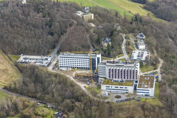 Aerial view, Ruhrlandklinik with construction site, Essen-Heidhausen, Essen, Ruhr area, North Rhine-Westphalia, Germany, construction work, construction area, construction site, building plots, construction project, construction site, DE, Europe, specialist clinic, healthcare, hospital, clinic, clinic centre, hospital, aerial view, aerial photography, aerial photography, medical facility, medical aid, new building, emergency service, Tüschener Weg, overview, bird's eye view, birds-eyes view, overview, medical care