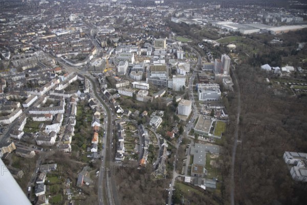 Aerial view, University Hospital Essen, construction site at the building Institute Group 1 (IG1), Mensa Campus Klinikum, Essen-Holsterhausen, Essen, Ruhr area, North Rhine-Westphalia, Germany, construction work, construction area, construction site, building plots, construction measure, construction project, construction site, DE, Europe, LLZ, Teaching and Learning Centre of the Medical Faculty of the University of Duisburg-Essen, aerial view, aerial photography, aerial photography, new building, overview, university hospital, bird's eye view, birds-eyes view, overview