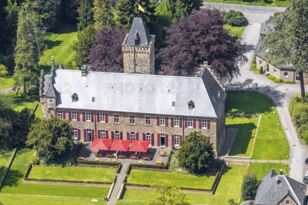 Aerial view, Haus Oefte, Essener Golfclub, Kettwig, Essen, Ruhr area, North Rhine-Westphalia, Germany, DE, Europe, golf, golf course, golf club, golf course, golf meadow, manor house, aerial view, aerial photography, aerial photography, castle, sport, overview, bird's eye view, birds-eyes view, overview