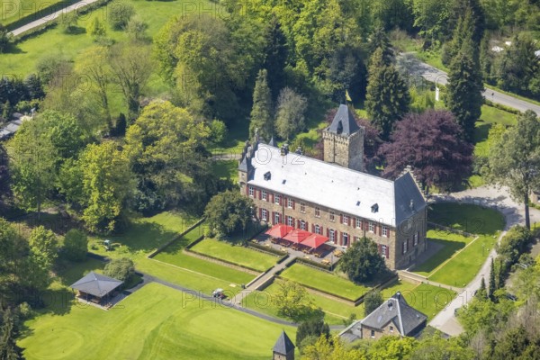 Aerial view, Haus Oefte, Essener Golfclub, Kettwig, Essen, Ruhr area, North Rhine-Westphalia, Germany, castle, DE, Europe, golf, golf course, golf club, golf course, golf meadow, manor house, aerial view, aerial photography, aerial photography, castle, sports, overview, bird's eye view, birds-eyes view, overview