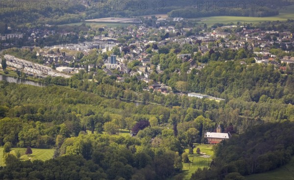 Aerial view, Haus Oefte, Essener Golfclub, with local view Kettwig, Kettwig, Essen, Ruhr area, North Rhine-Westphalia, Germany, DE, Europe, golf, golf course, golf club, golf meadow, manorial building, aerial view, aerial photography, aerial photography, castle, sports, overview, bird's-eye view, overview