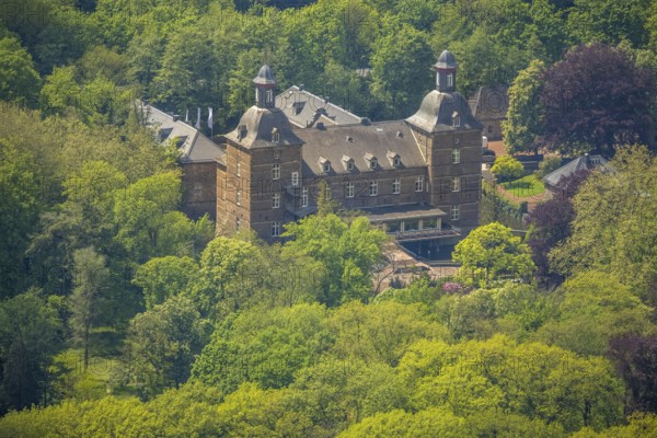 Aerial view, Schlosshotel Hugenpoet, Kettwig, Essen, Ruhr area, North Rhine-Westphalia, Germany, August-Thyssen-Straße, castle, DE, Europe, gastronomy, moat, manor house, manor building, hotel, hotel facilities, hotel business, aerial photograph, aerial photography, aerial photography, castle, overview, bird's-eye view, forest area, moated castle, moated moat, moated castle, birds-eyes view, overview
