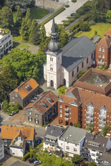 Aerial view, catholic parish church St. Peter, Kettwig, Essen, Ruhr area, North Rhine-Westphalia, Germany, place of worship, DE, Europe, religious community, place of worship, holy place, church, parish, denomination, aerial view, aerial photography, aerial photography, religion, religious site, overview, bird's-eye view, overview