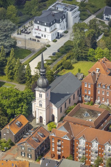 Aerial view, catholic parish church St. Peter, Kettwig, Essen, Ruhr area, North Rhine-Westphalia, Germany, place of worship, DE, Europe, religious community, place of worship, holy place, church, parish, denomination, aerial view, aerial photography, aerial photography, religion, religious site, overview, bird's-eye view, overview