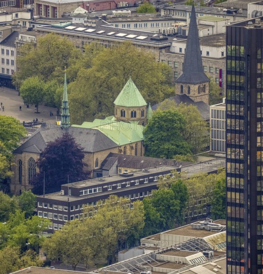Aerial view, city hall and Essen Cathedral, city centre, Essen, Ruhr area, North Rhine-Westphalia, Germany, place of worship, authority, episcopal church, DE, cathedral, Essen Minster, Europe, religious community, place of worship, sacred site, cathedral church, church, church community, denomination, aerial view, aerial photography, aerial photography, city hall, religion, religious site, overview, bird's-eye view, overview
