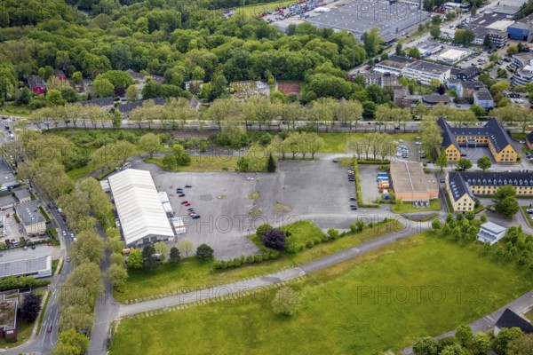 Aerial view, MEDION factory outlet, Schönscheidtstraße, Essen-Kray, Essen, Ruhr area, North Rhine-Westphalia, Germany, DE, shopping markets, shopping centre, Europe, aerial view, aerial photography, aerial photography, Medion factory outlet, shopping, overview, bird's-eye view, overview