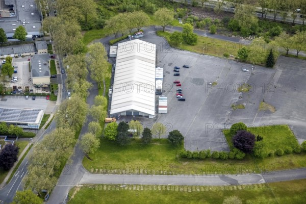 Aerial view, MEDION factory outlet, Schönscheidtstraße, Essen-Kray, Essen, Ruhr area, North Rhine-Westphalia, Germany, DE, shopping markets, shopping centre, Europe, aerial view, aerial photography, aerial photography, Medion factory outlet, shopping, overview, bird's-eye view, overview