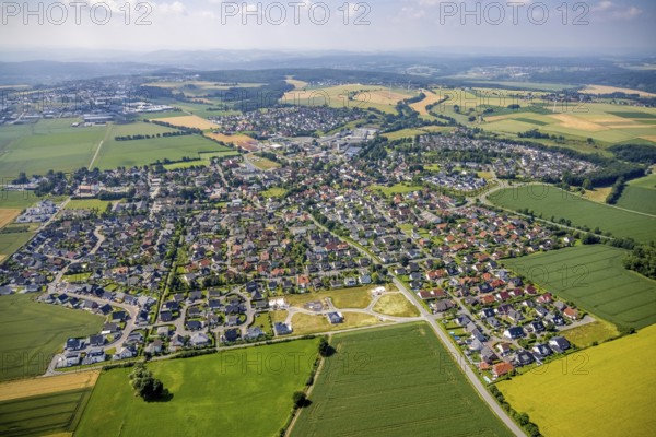 Aerial view, local view with construction site and new building houses at Ruhner Weg, Bremen, Ense, Sauerland, North Rhine-Westphalia, Germany, construction work, construction area, construction site, building plots, construction project, construction site, DE, Europe, aerial view, aerial photography, aerial photography, new building, overview, bird's-eye view, overview